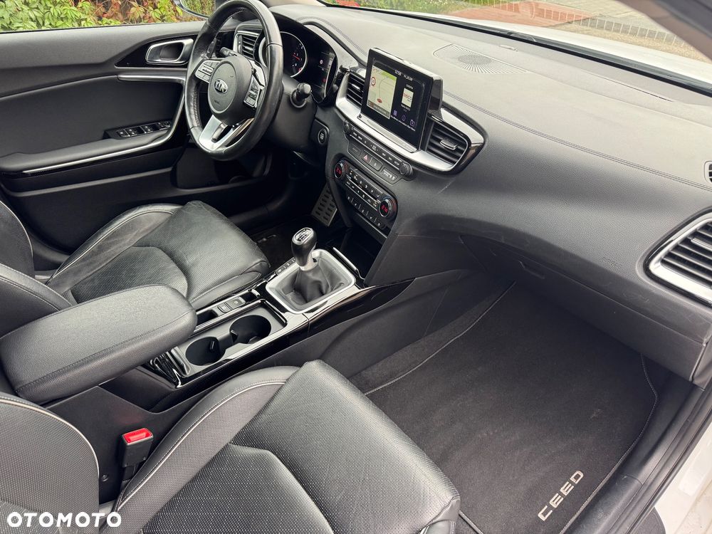 Kia Ceed 1.6 CRDi GT Line - 9