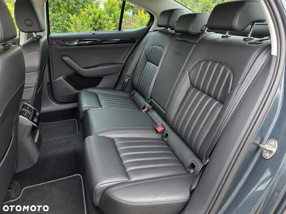 Skoda Superb 2.0 TDI L&K DSG - 9