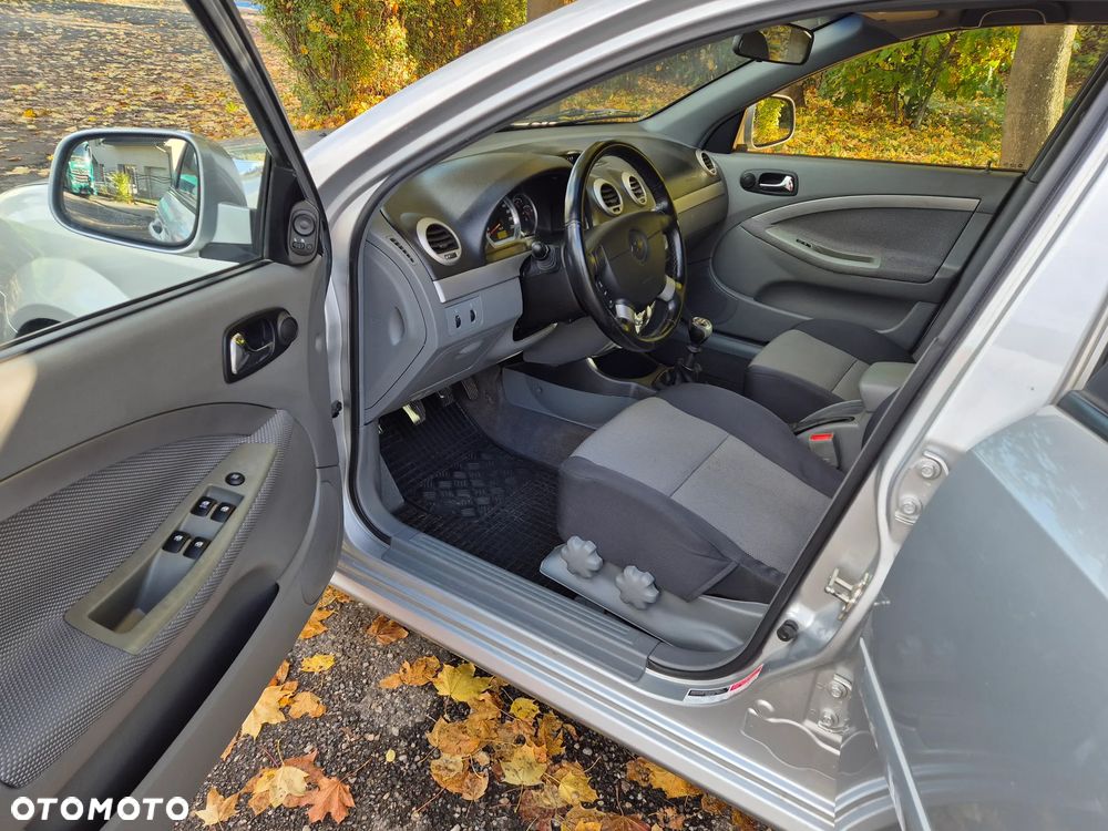 Chevrolet Nubira - 13