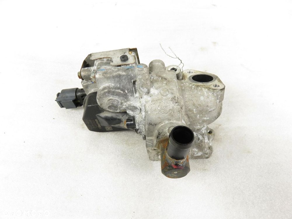 ZAWÓR EGR HYUNDAI i30 1.6 CRDi 284102A600 - 1