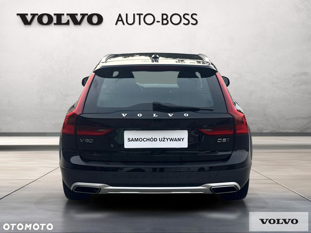 Volvo V90 Cross Country - 4