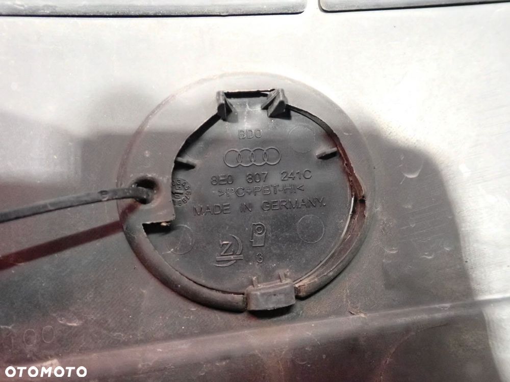 ZDERZAK PRZÓD AUDI A4 B7 - 28