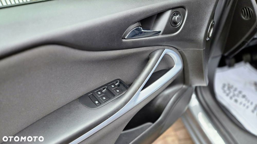 Opel Zafira 1.6 T 120 Lat S&S - 35