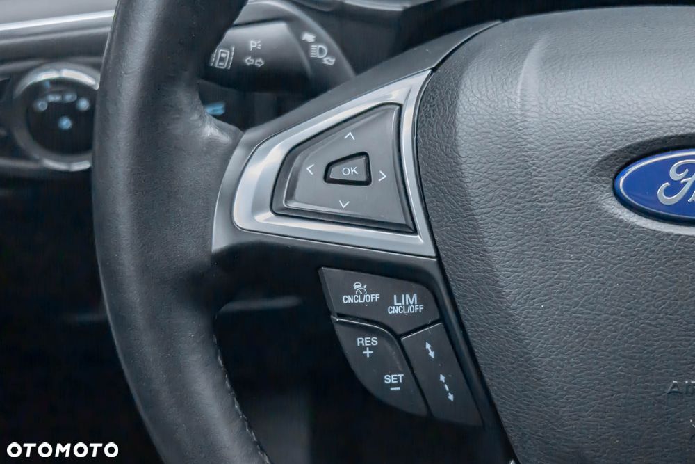 Ford Galaxy 2.5 Duratec FHEV TITANIUM - 19