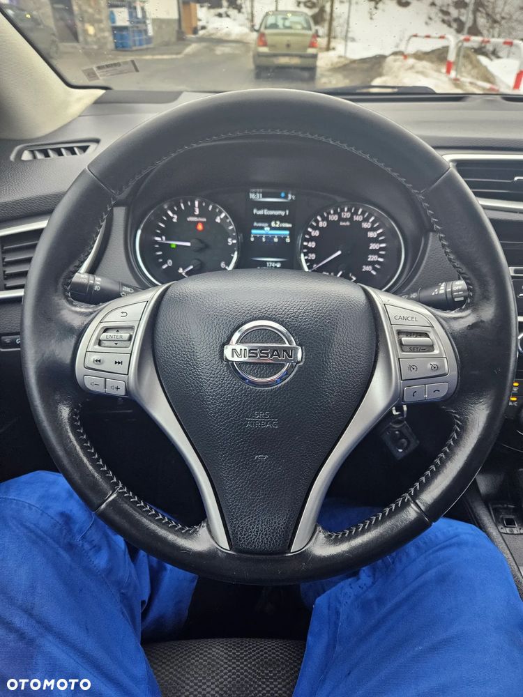 Nissan Qashqai 1.6 DCi 4x4 Visia EU6 - 23