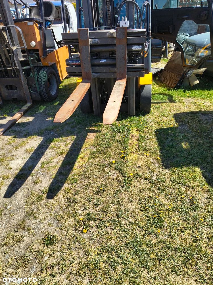 Jungheinrich DFG 320S - 17