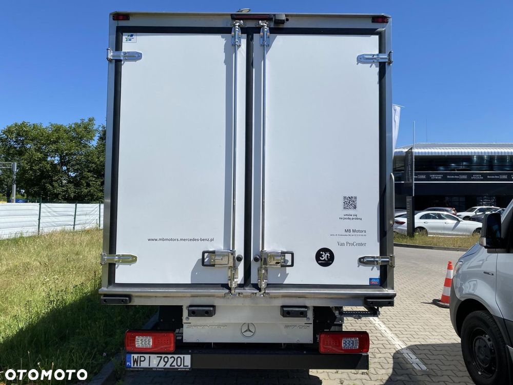 Mercedes-Benz Sprinter - 7