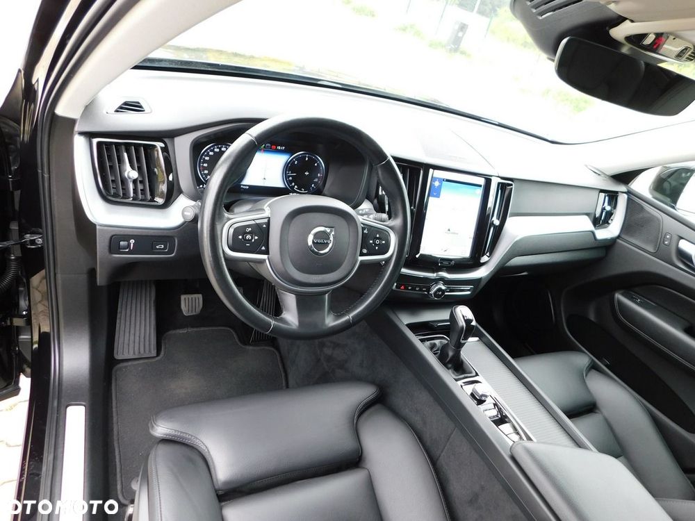 Volvo XC 60 D4 Momentum Pro - 7