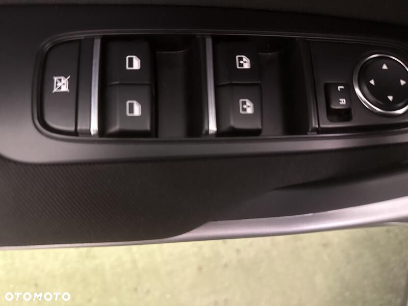 Kia XCeed 1.5 T-GDI M - 12