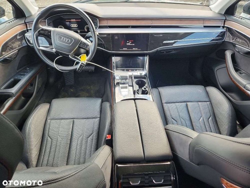 Audi A8 - 10