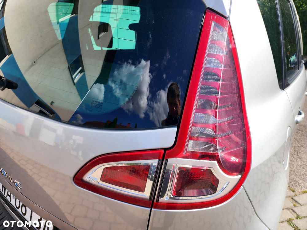Renault Scenic 1.6 16V 110 Dynamique - 19