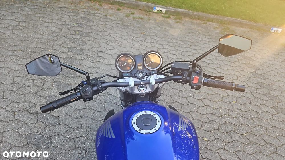 Honda Hornet - 4