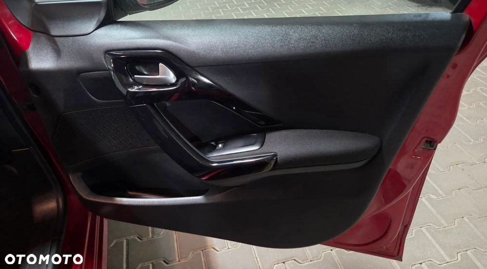 Peugeot 208 1.2 PureTech Active - 14
