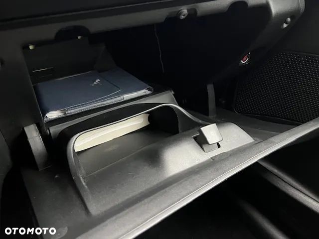 Peugeot 2008 BlueHDi 100 Active - 20