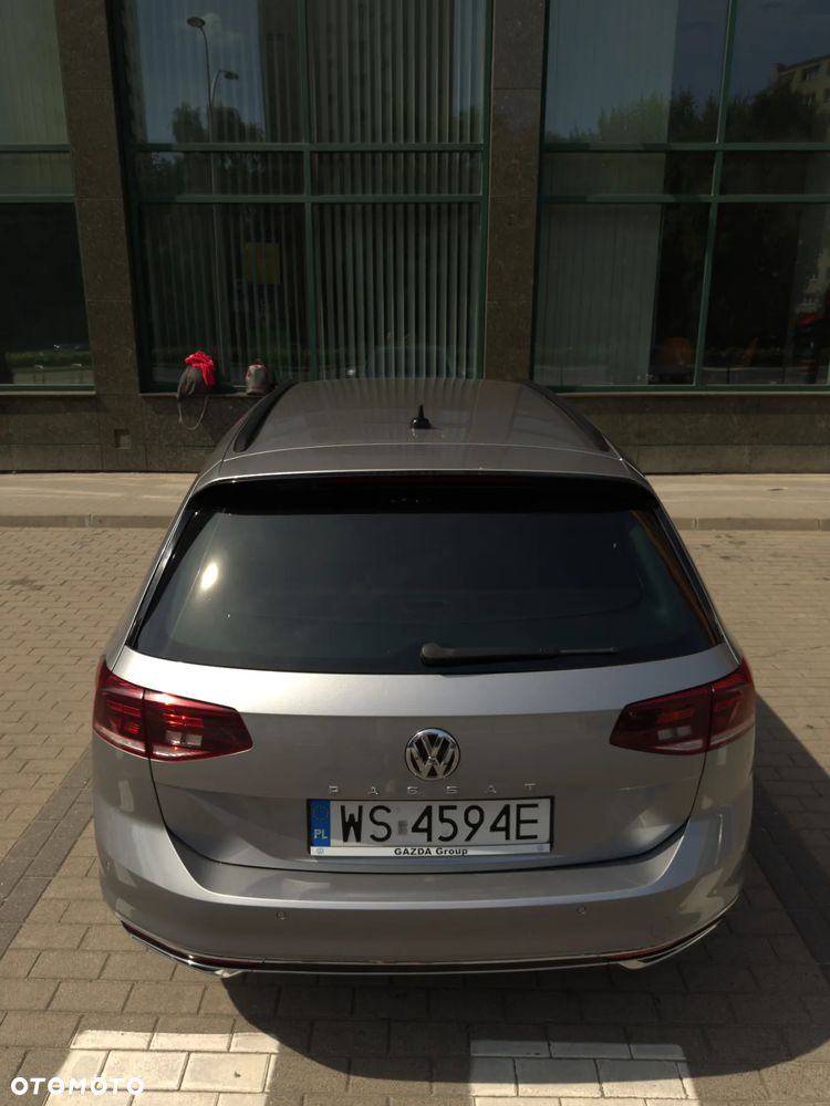 Volkswagen Passat 2.0 TSI Business DSG - 23