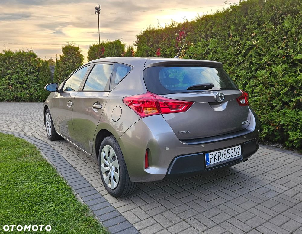 Toyota Auris 1.33 VVT-i - 9