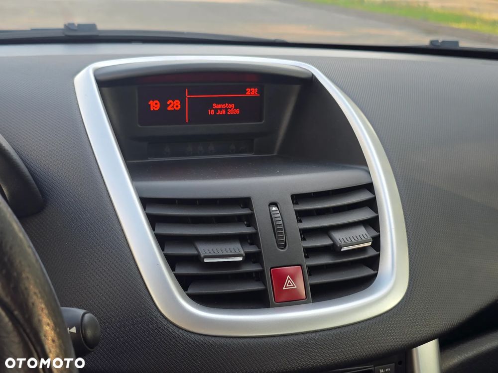 Peugeot 207 95 VTi Forever - 13