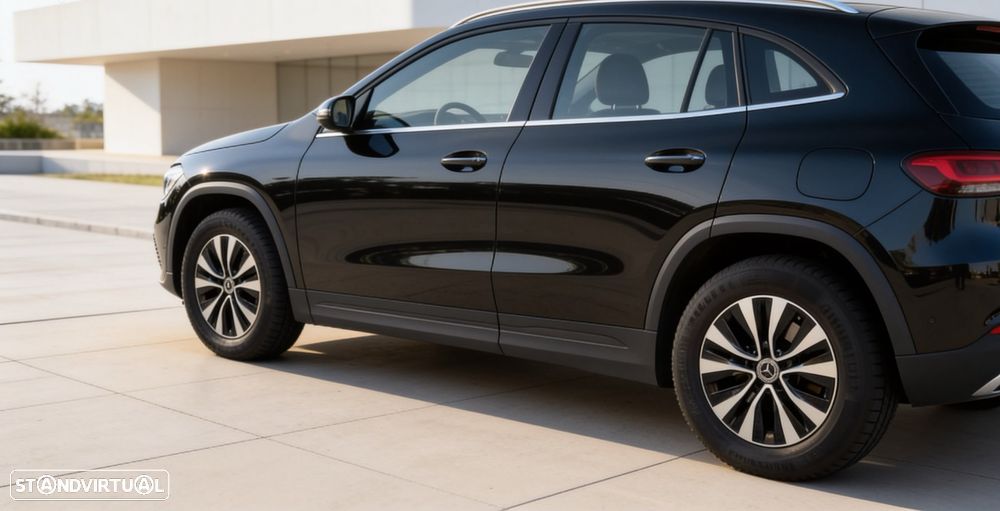 Mercedes-Benz GLA 180 d 8G-DCT — fotografia 17