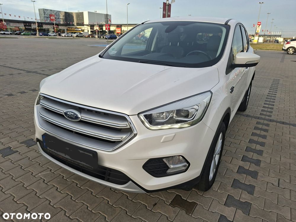 Ford Kuga - 12