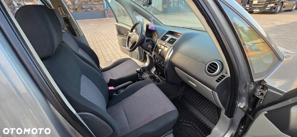 Dodge Caliber - 6