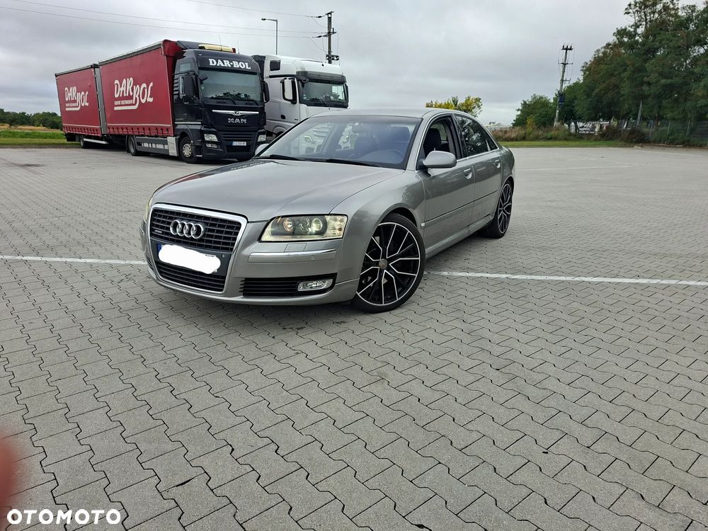 Audi A8 - 4