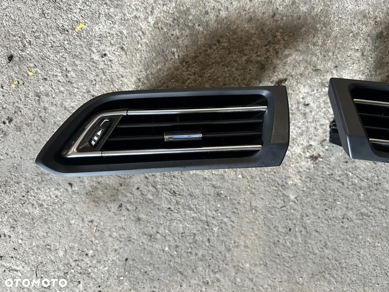 Kratka nawiewu przód prawy prawa lewa Peugeot 308 II T9 96778766 - 6