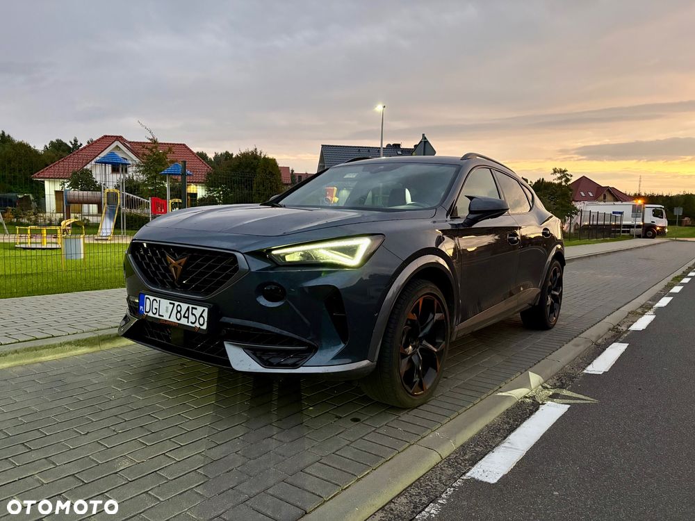 Cupra Formentor 1.4 e-Hybrid DSG Tribe Edition - 1