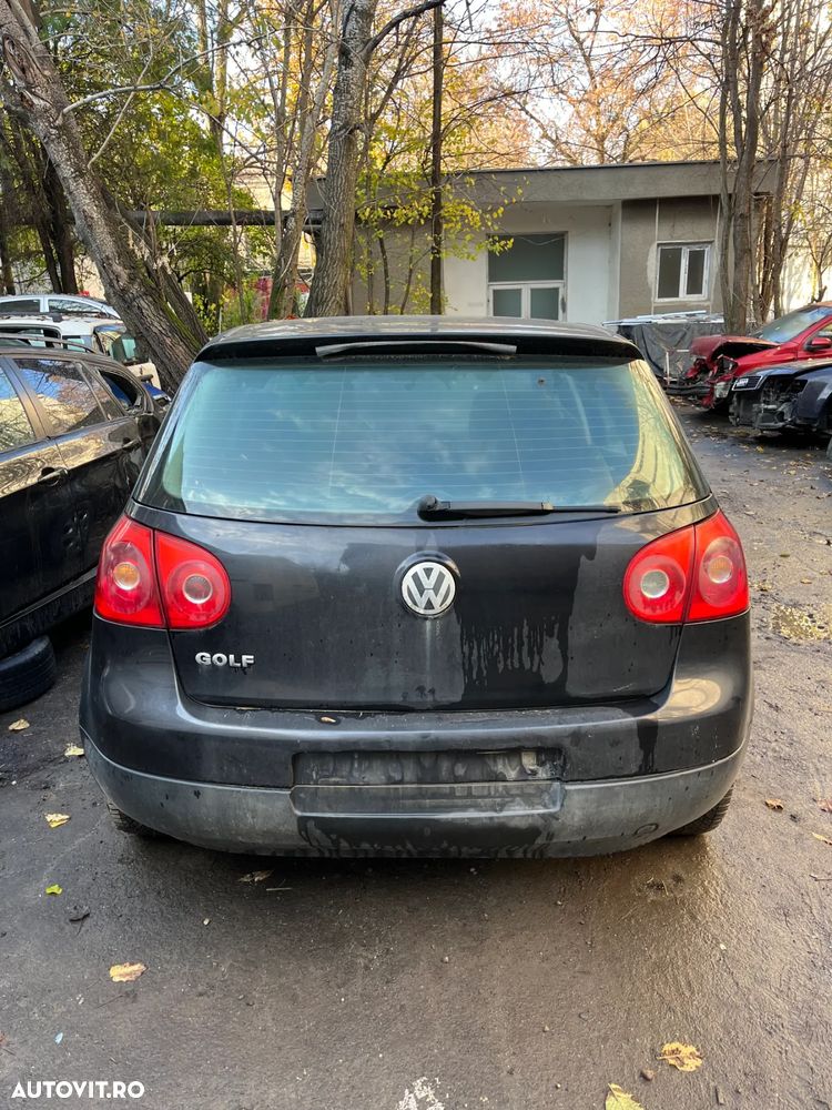 Dezmembrez VW Volkswagen Golf 5 negru diesel 2007 - 3