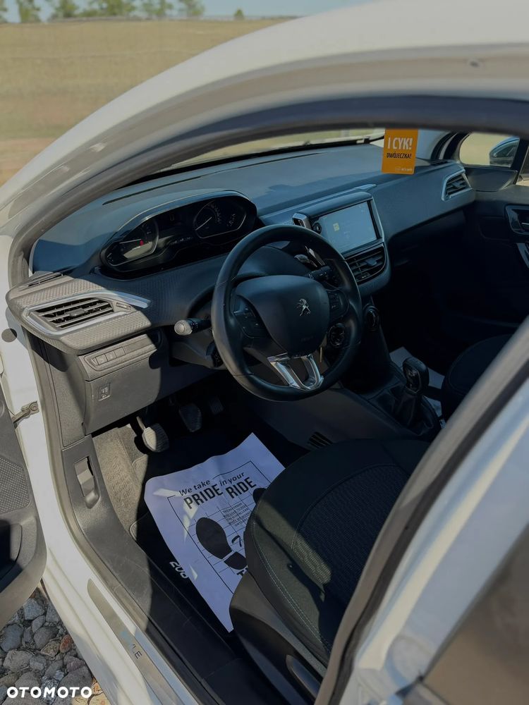 Peugeot 208 PureTech 82 Start & Stop Style - 13