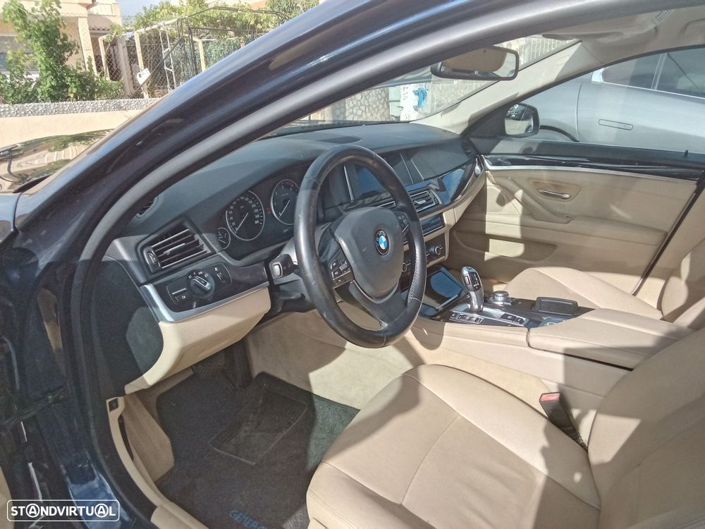 BMW 535 d Exclusive Auto - 10