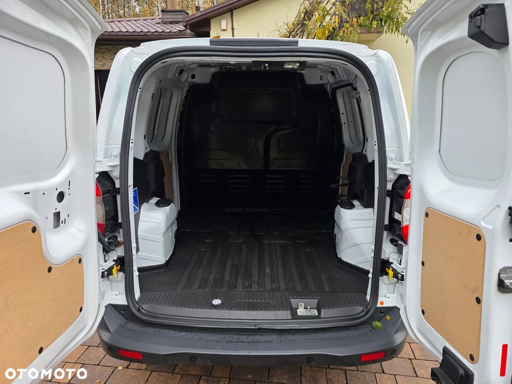 Ford Transit Courier - 7