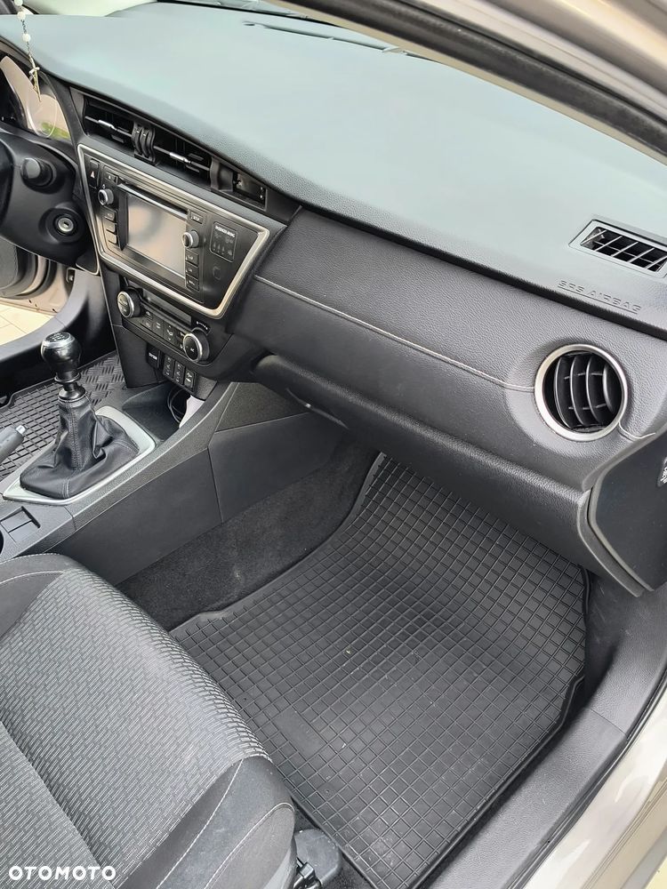 Toyota Auris 1.6 Valvematic Edition - 9