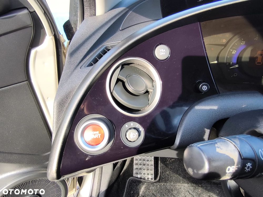 Honda Civic 1.8 Executive - 17