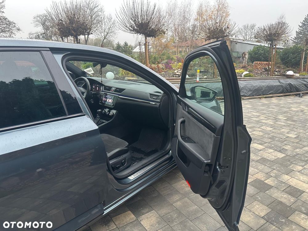 Skoda Superb 1.4 TSI Plug-In Hybrid Sportline DSG - 20