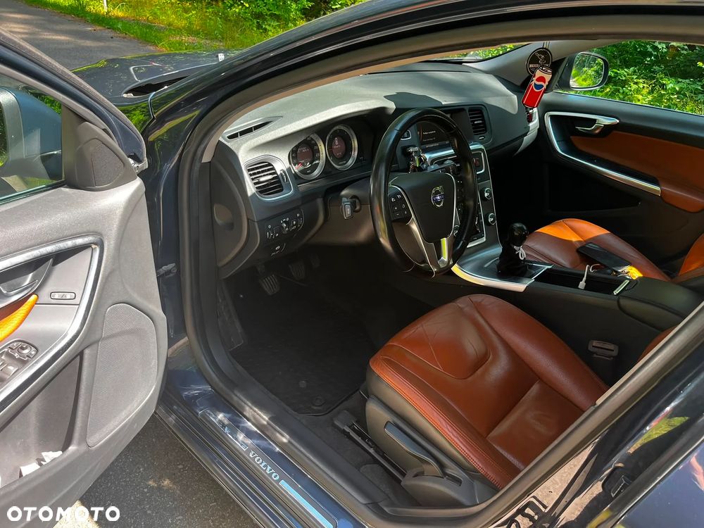 Volvo S60 D3 Summum - 8