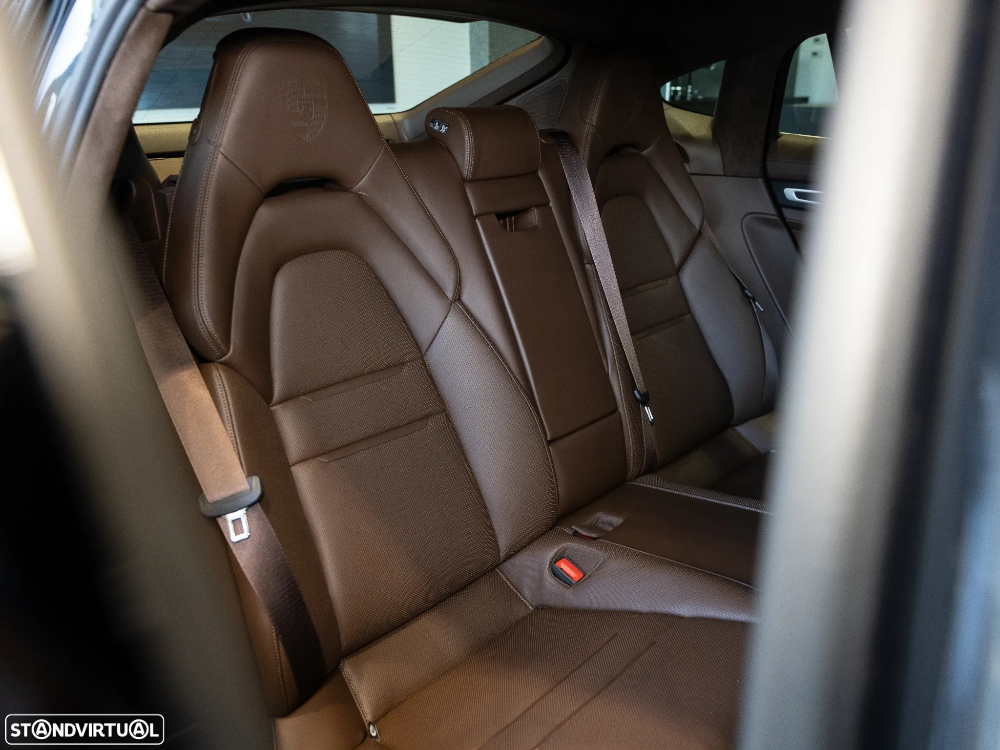 Porsche Panamera 4 E-Hybrid Platinum Edition - 42