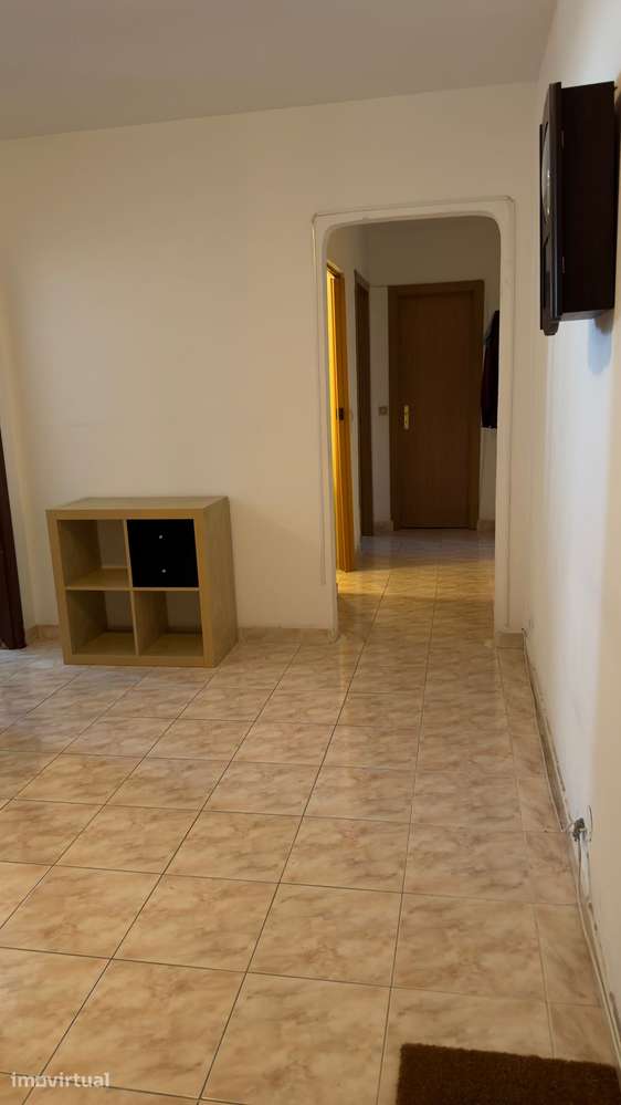 Apartamento T1 com 2 marquises - Grande imagem: 2/13