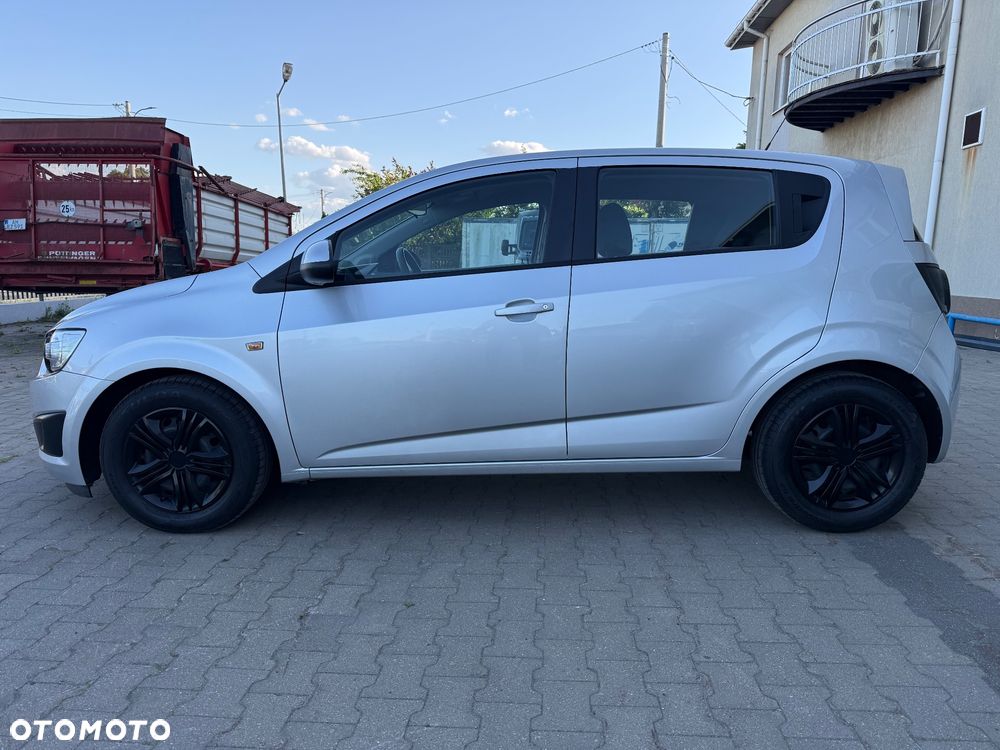 Chevrolet Aveo 1.2 LT+ - 10