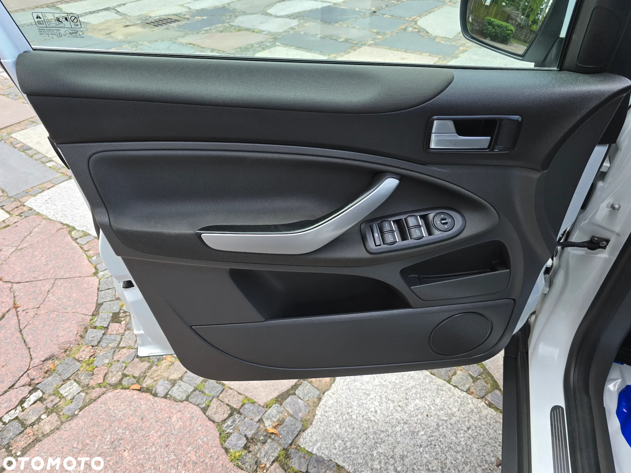Ford Kuga 2.0 TDCi 4x4 Titanium - 29