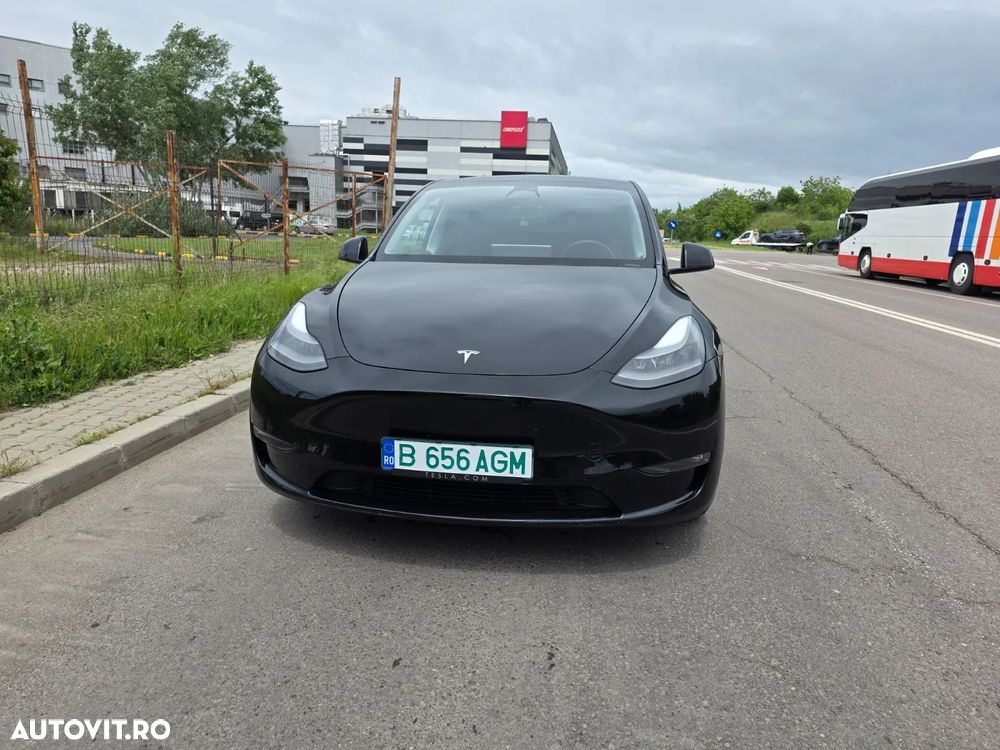 Tesla Model Y AWD Performance - 2