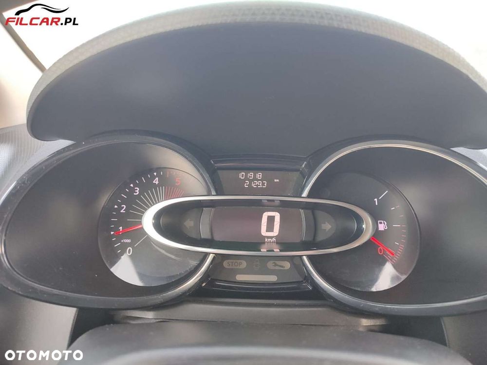 Renault Clio - 11