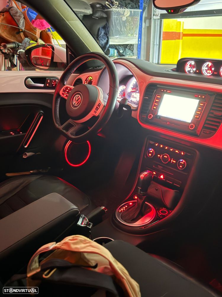 VW New Beetle Cabriolet 2.0 TSI DSG Exclusive Sport - 26