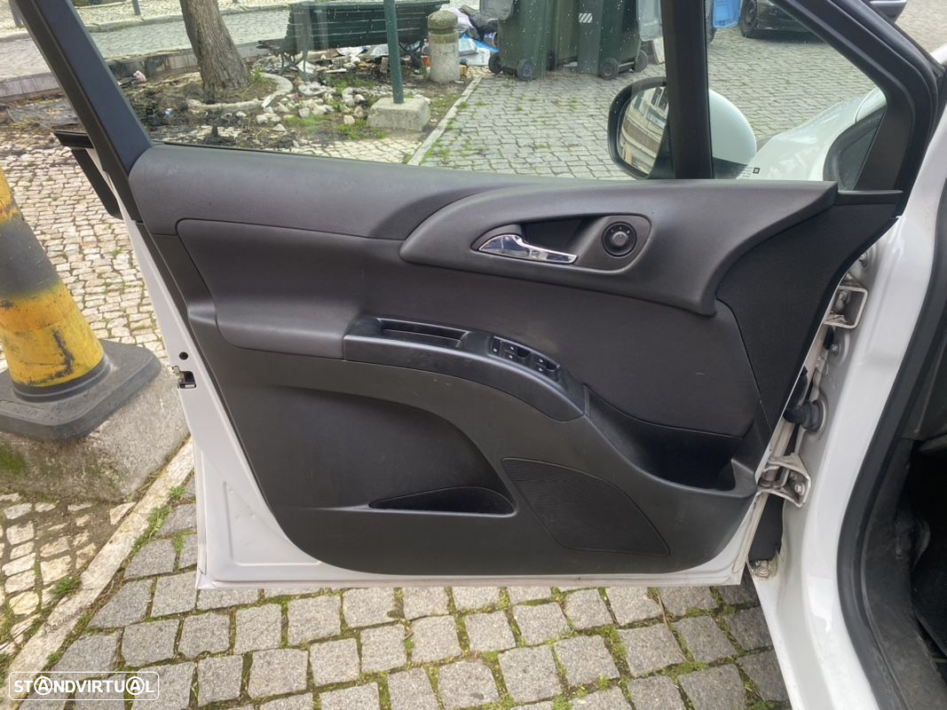 Opel Meriva 1.4 T FlexFuel - 16