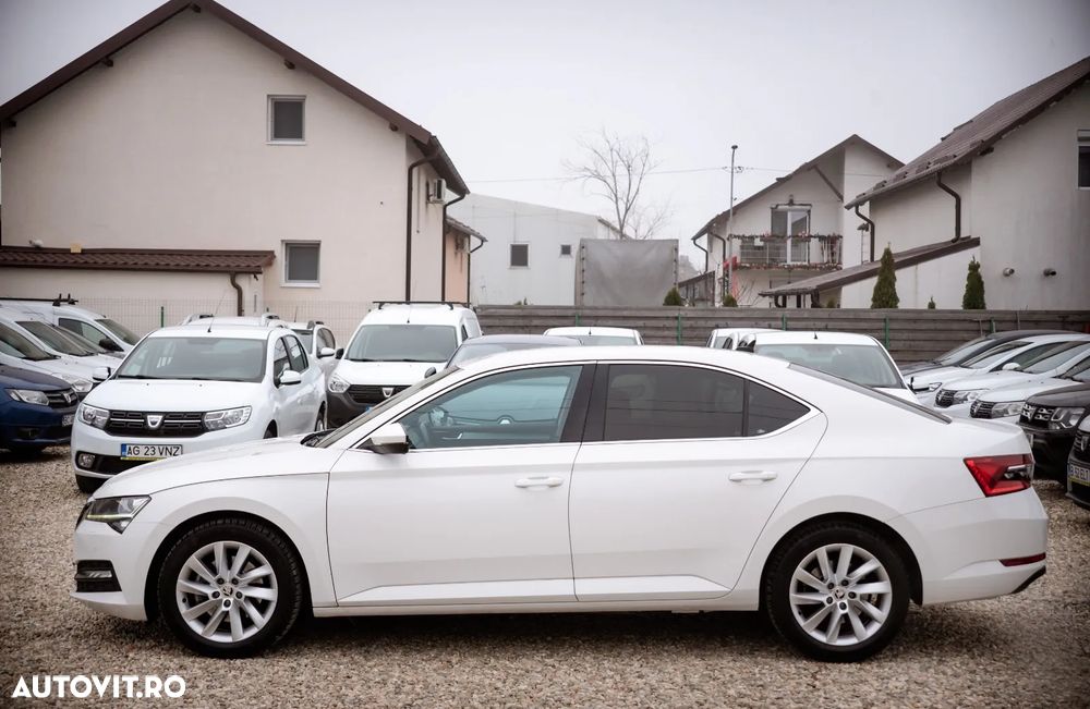 Skoda Superb 2.0 TDI DSG Style - 11