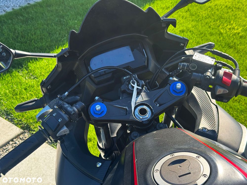 Honda CBR - 6