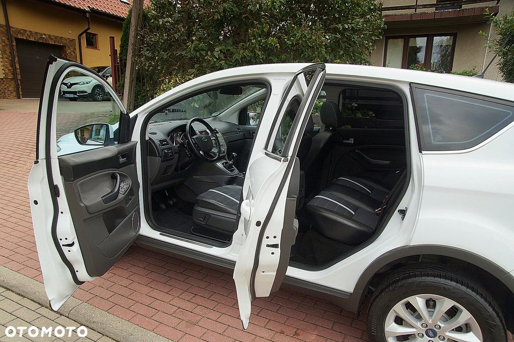 Ford Kuga 2.0 TDCi 4x4 Titanium - 16