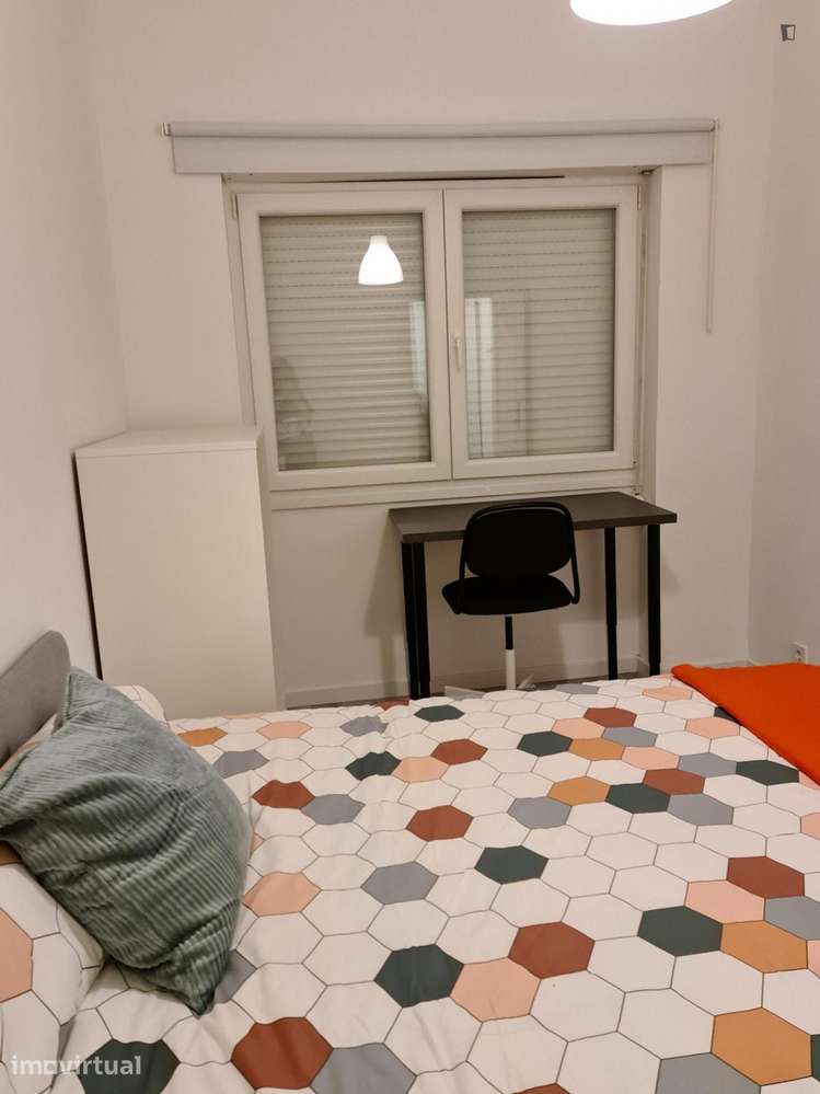 Quarto - localizado em Amadora Lisbon - Grande imagem: 4/17