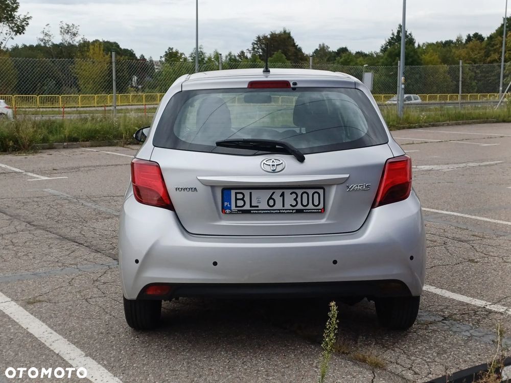 Toyota Yaris 1.0 Active EU6 - 3