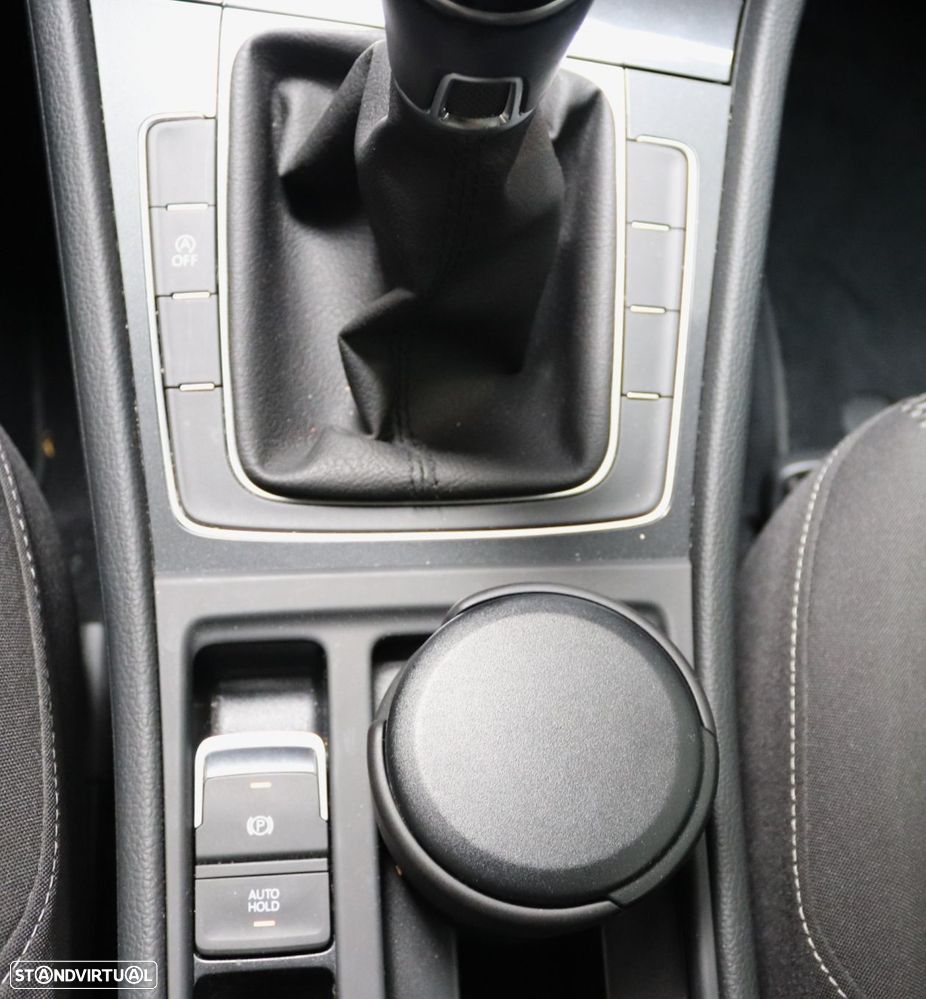 VW Golf 1.0 TSI Trendline Pack - 26