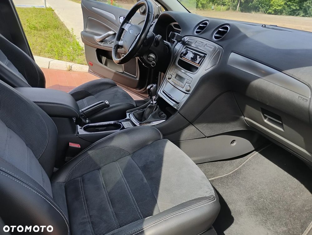 Ford Mondeo 2.0 TDCi Titanium - 20